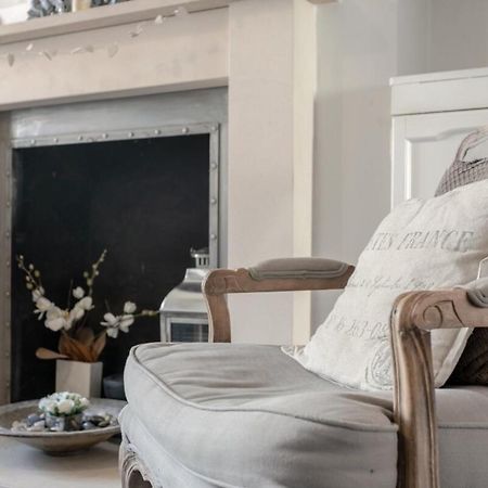 Stylish 1 Bed Apartment Near Battersea Park Londra Esterno foto
