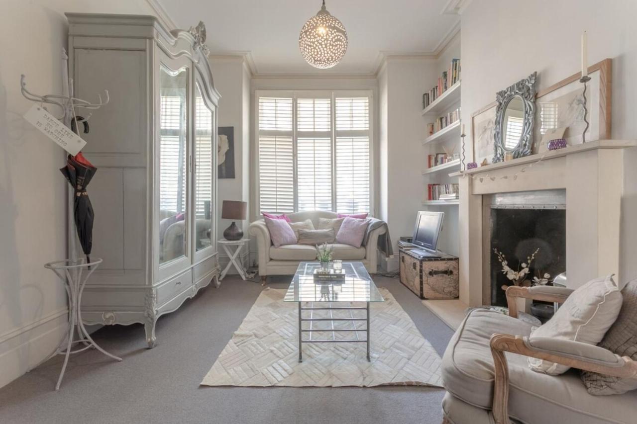 Stylish 1 Bed Apartment Near Battersea Park Londra Esterno foto